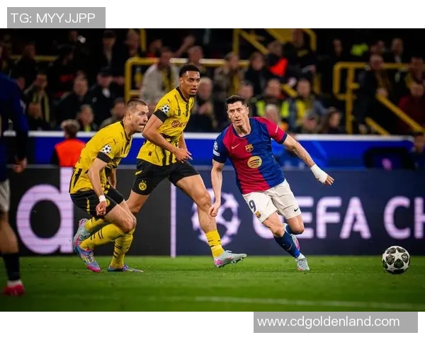 1819赛季欧冠经典对决巴萨与国米的巅峰对抗回顾与分析 1819赛季欧冠经典对决巴萨与国米的巅峰对抗回顾与分析