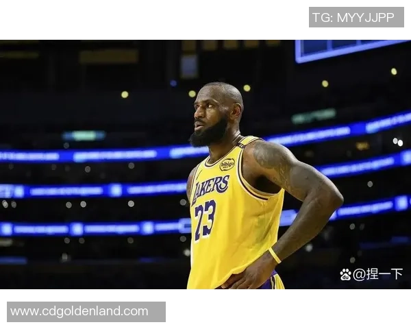 04年4月14日湖人与开拓者的经典对决回顾与精彩瞬间分析